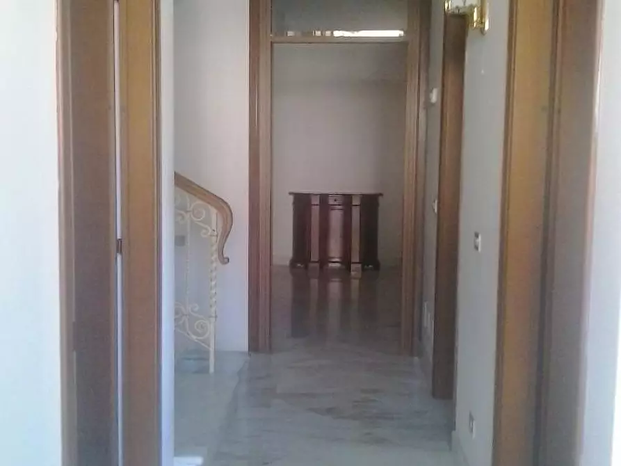 Immagine 2 di Villetta a schiera in vendita  a Massa