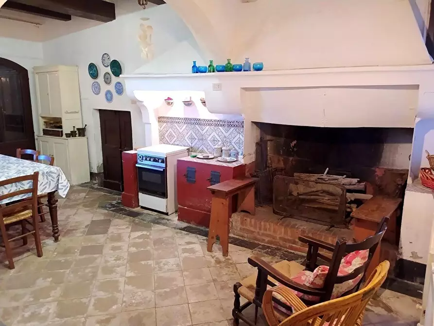 Immagine 13 di Villa in vendita  a Livorno