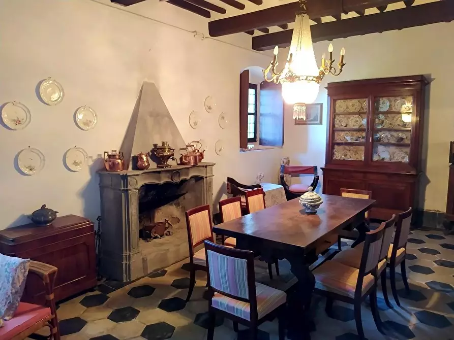 Immagine 10 di Villa in vendita  a Livorno