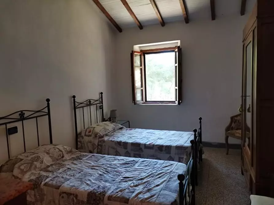 Immagine 36 di Casa colonica in vendita  a San Gimignano