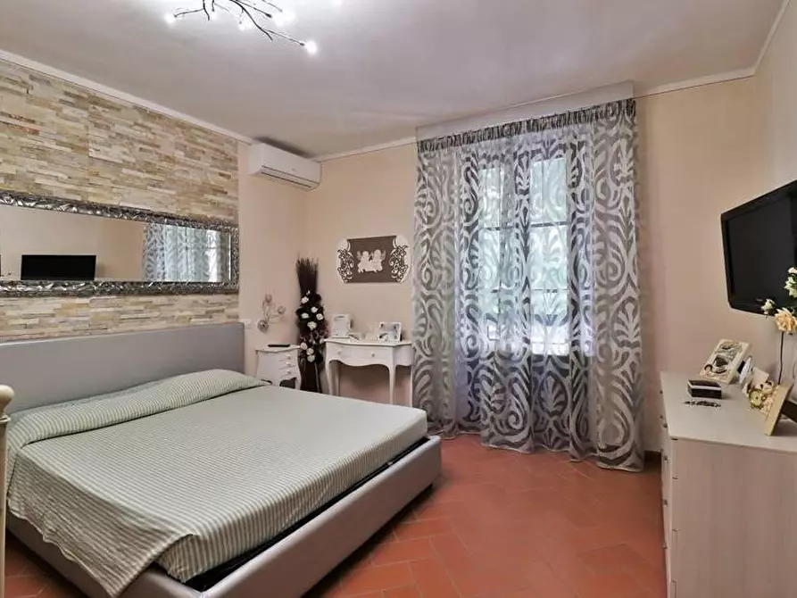 Immagine 8 di Terratetto in vendita  a Vecchiano