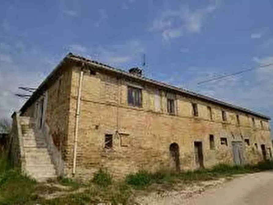 Immagine 5 di Casa colonica in vendita  a San Giuliano Terme