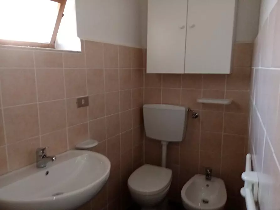 Immagine 11 di Porzione di casa in vendita  a Fivizzano