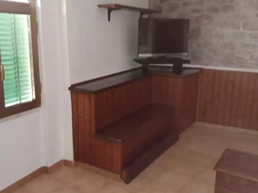 Immagine 3 di Porzione di casa in vendita  a Fivizzano