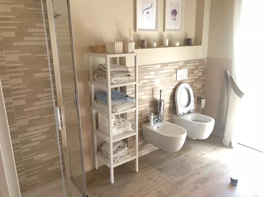 Immagine 24 di Appartamento in vendita  a Montignoso