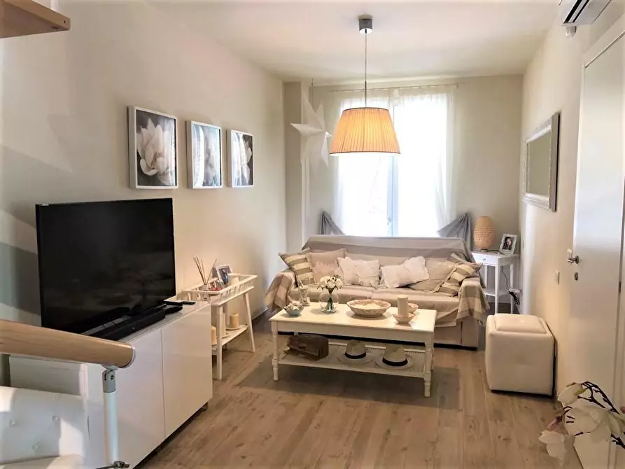 Immagine 9 di Appartamento in vendita  a Montignoso