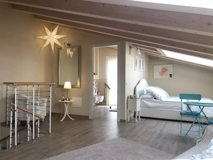 Immagine 18 di Appartamento in vendita  a Montignoso