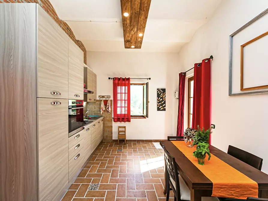 Immagine 32 di Rustico / casale in vendita  a Buti