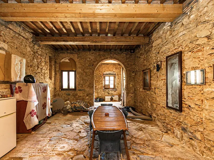 Immagine 90 di Rustico / casale in vendita  a Buti