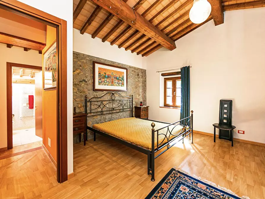 Immagine 37 di Rustico / casale in vendita  a Buti