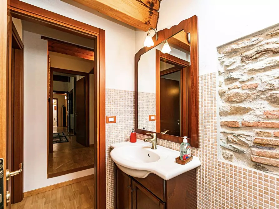 Immagine 48 di Rustico / casale in vendita  a Buti