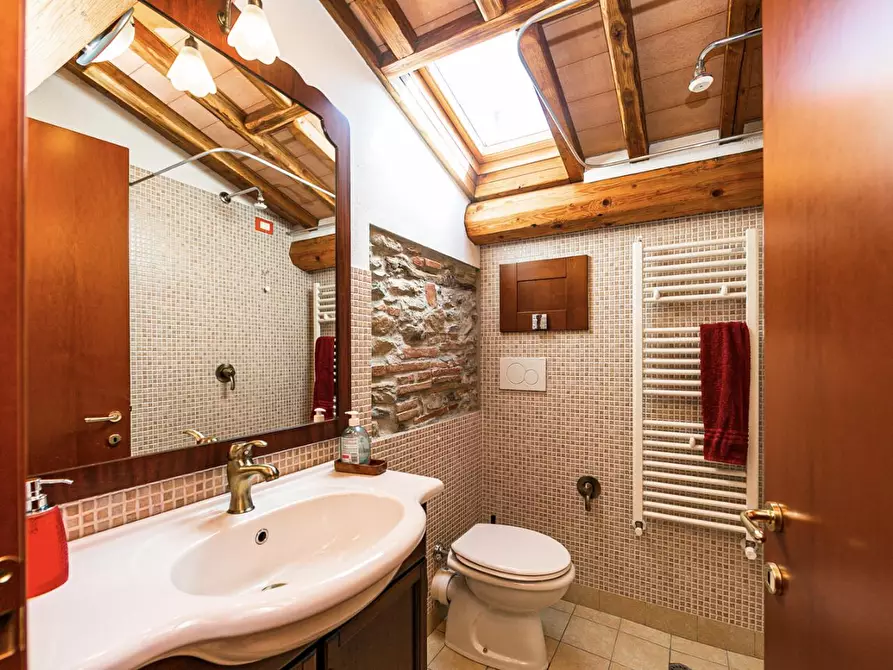 Immagine 47 di Rustico / casale in vendita  a Buti