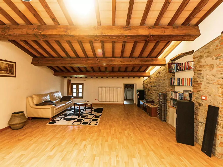 Immagine 49 di Rustico / casale in vendita  a Buti