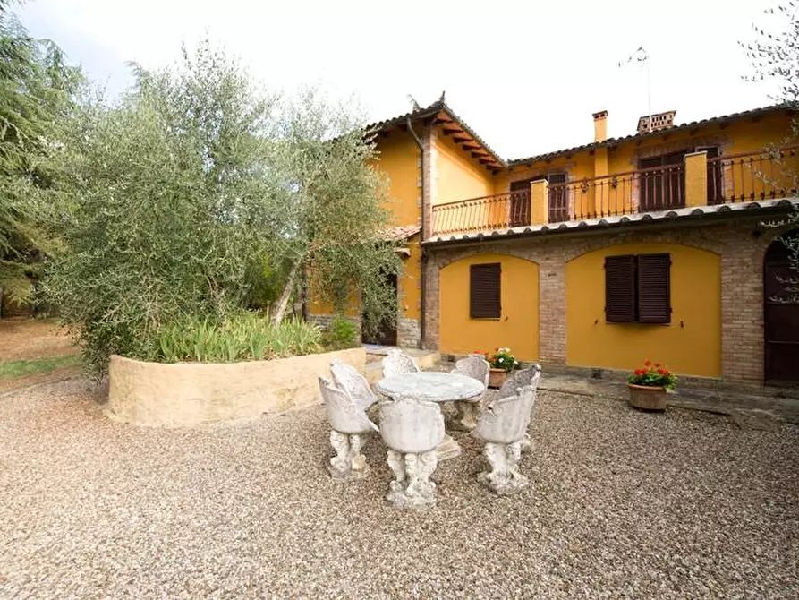 Immagine 10 di Villa in vendita  a Castelnuovo Berardenga