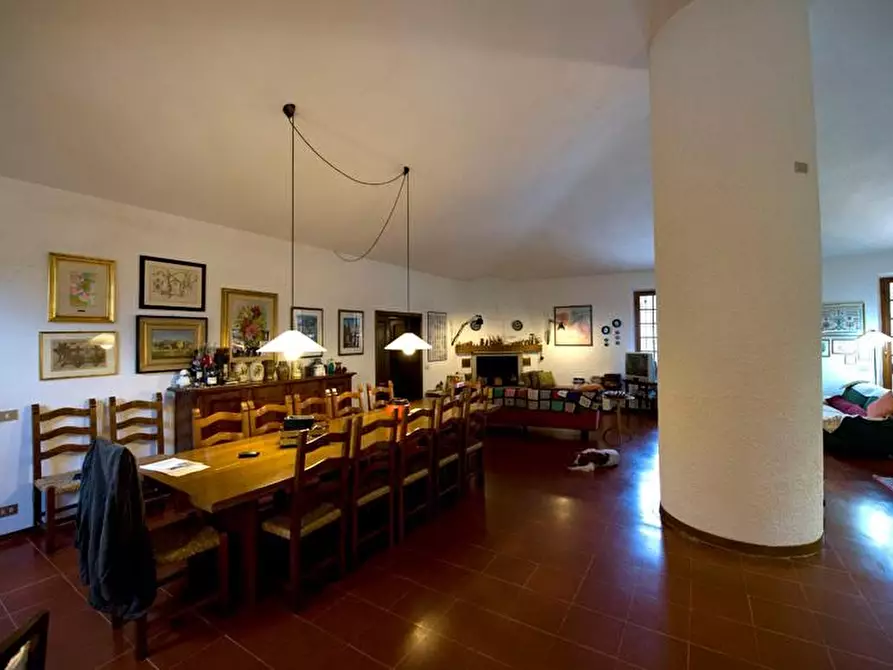 Immagine 4 di Villa in vendita  a Castelnuovo Berardenga