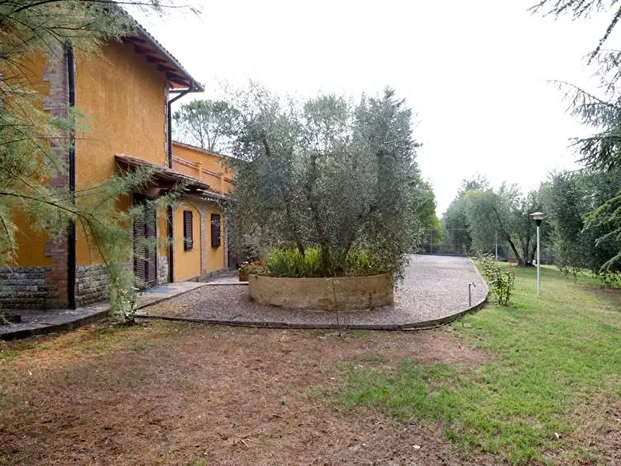 Immagine 1 di Villa in vendita  a Castelnuovo Berardenga
