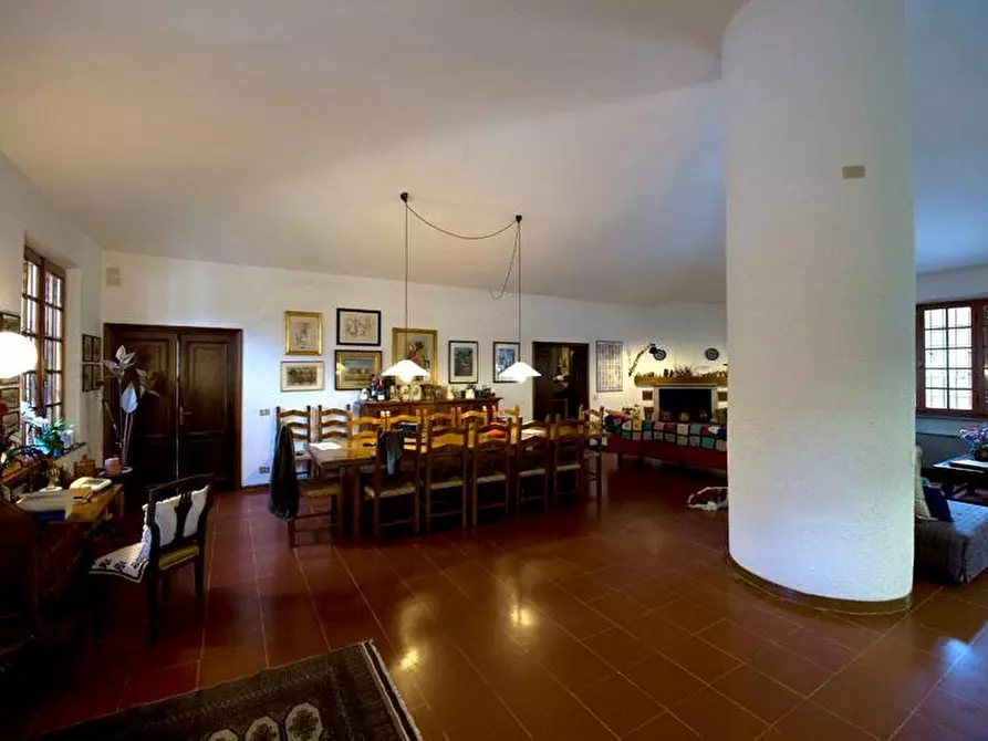 Immagine 5 di Villa in vendita  a Castelnuovo Berardenga