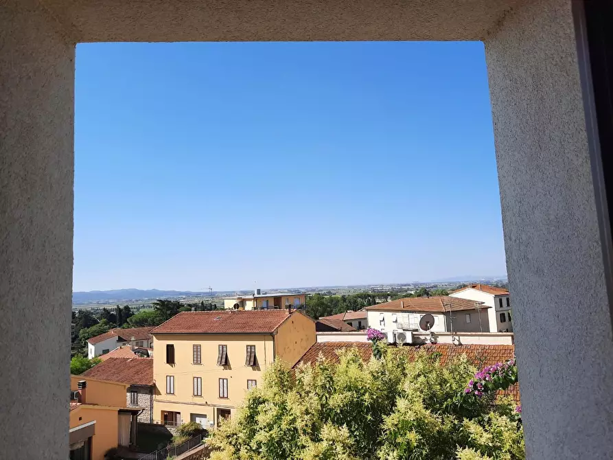 Immagine 4 di Appartamento in vendita  a Suvereto