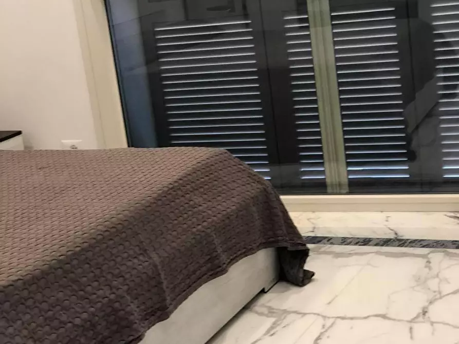 Immagine 5 di Casa semindipendente in vendita  a Carrara