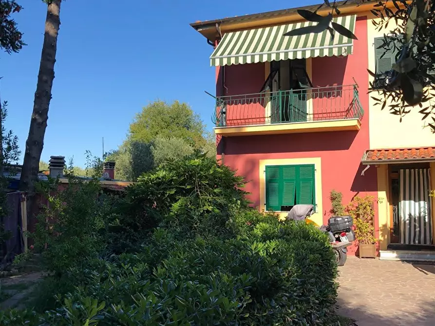 Immagine 44 di Villa in vendita  a Sarzana