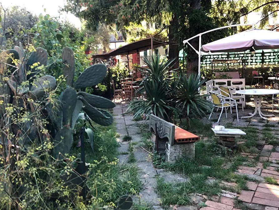 Immagine 41 di Villa in vendita  a Sarzana