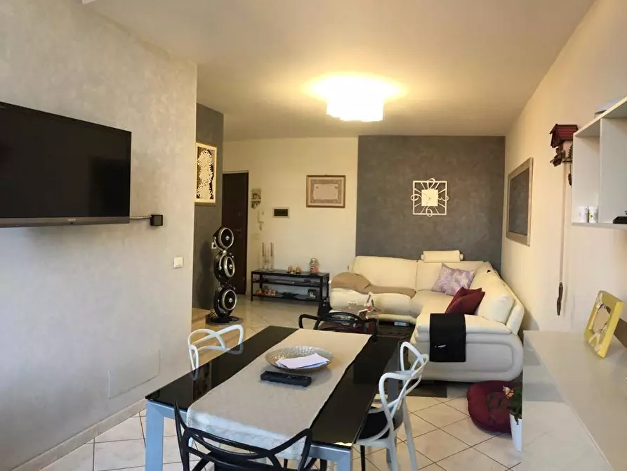 Immagine 10 di Appartamento in vendita  a Cascina