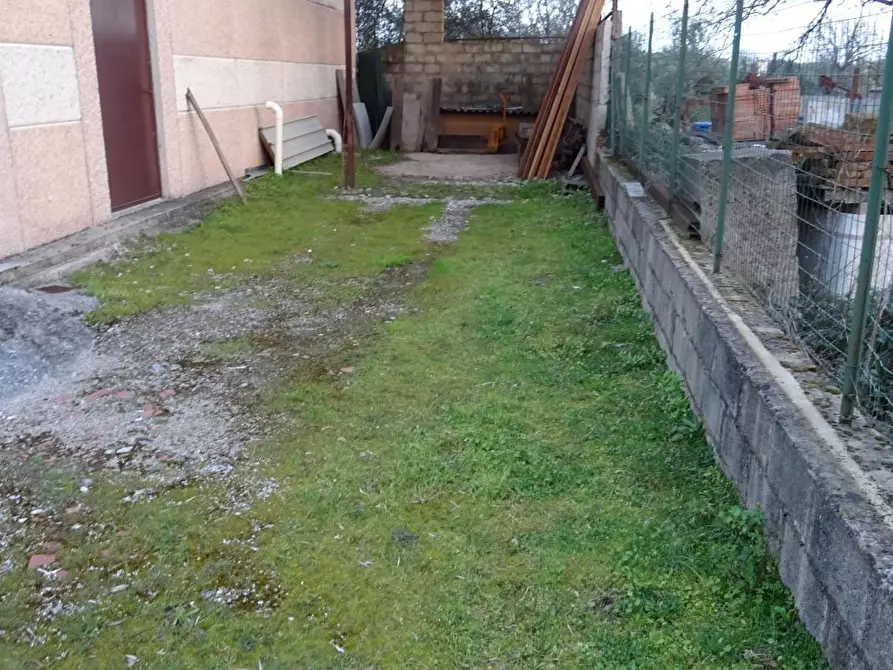 Immagine 6 di Magazzino in vendita  a Larciano