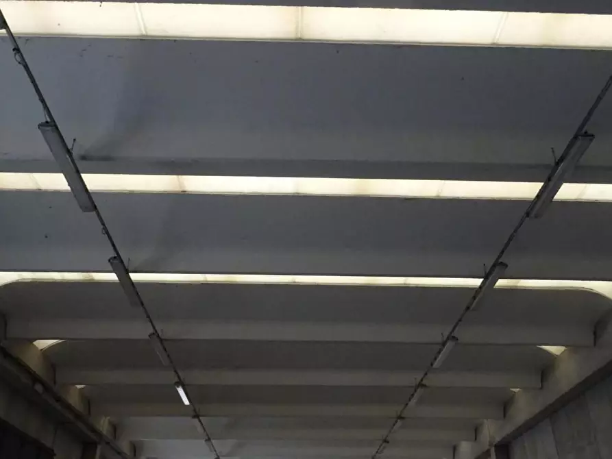 Immagine 5 di Magazzino in vendita  a Larciano