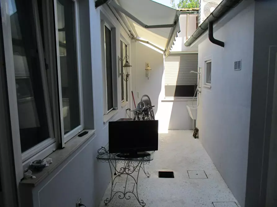 Immagine 9 di Appartamento in affitto  a Viareggio