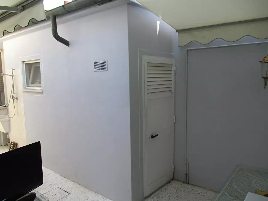 Immagine 10 di Appartamento in affitto  a Viareggio