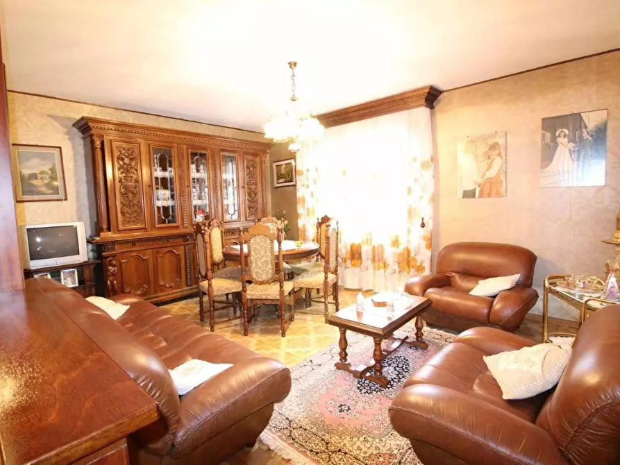 Immagine 2 di Villa in vendita  a Buti