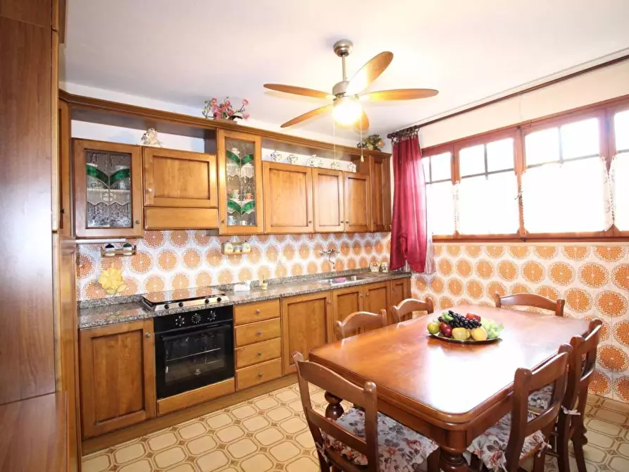 Immagine 1 di Villa in vendita  a Buti