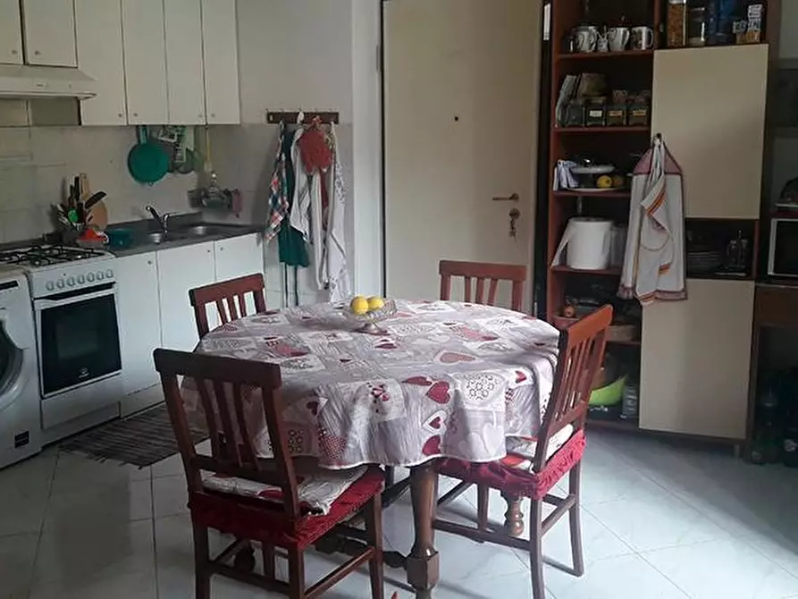 Immagine 4 di Appartamento in vendita  a Carrara