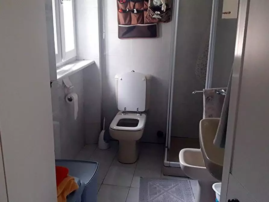 Immagine 13 di Appartamento in vendita  a Carrara