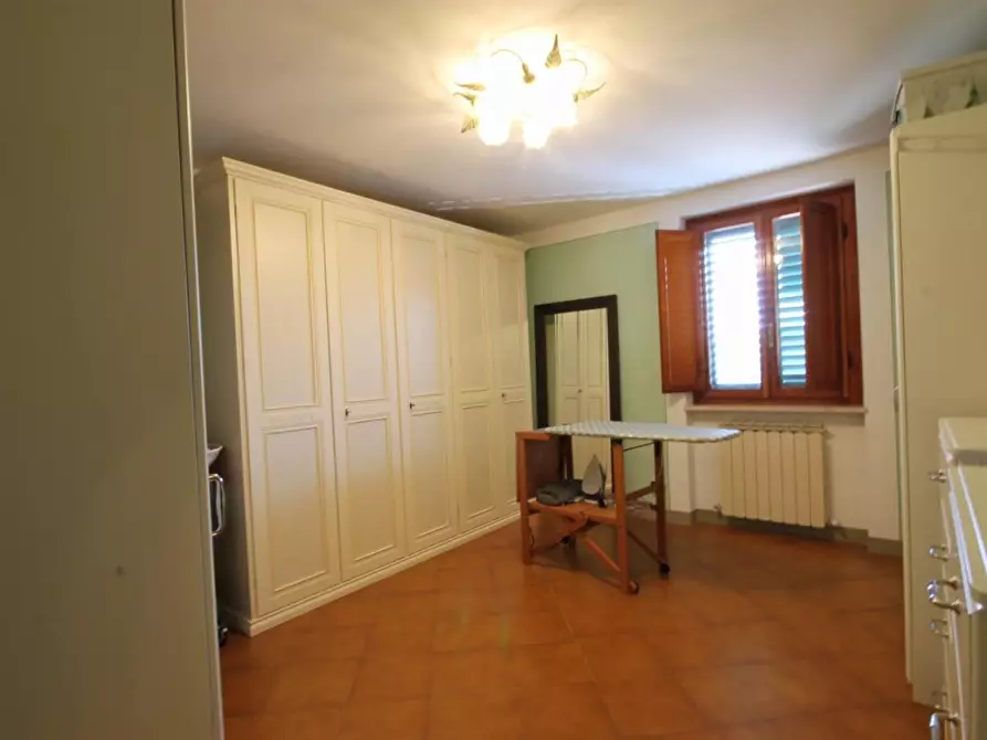 Immagine 19 di Villa in vendita  a Lucca