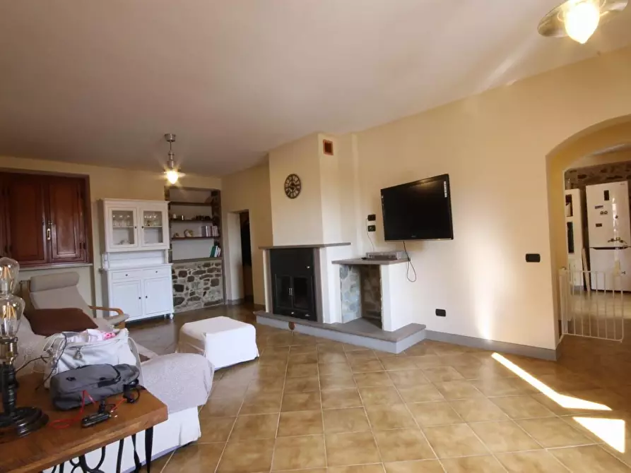 Immagine 7 di Villa in vendita  a Lucca