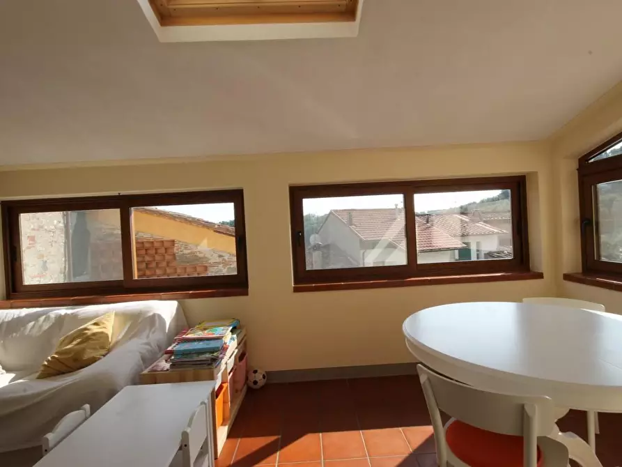 Immagine 11 di Villa in vendita  a Lucca