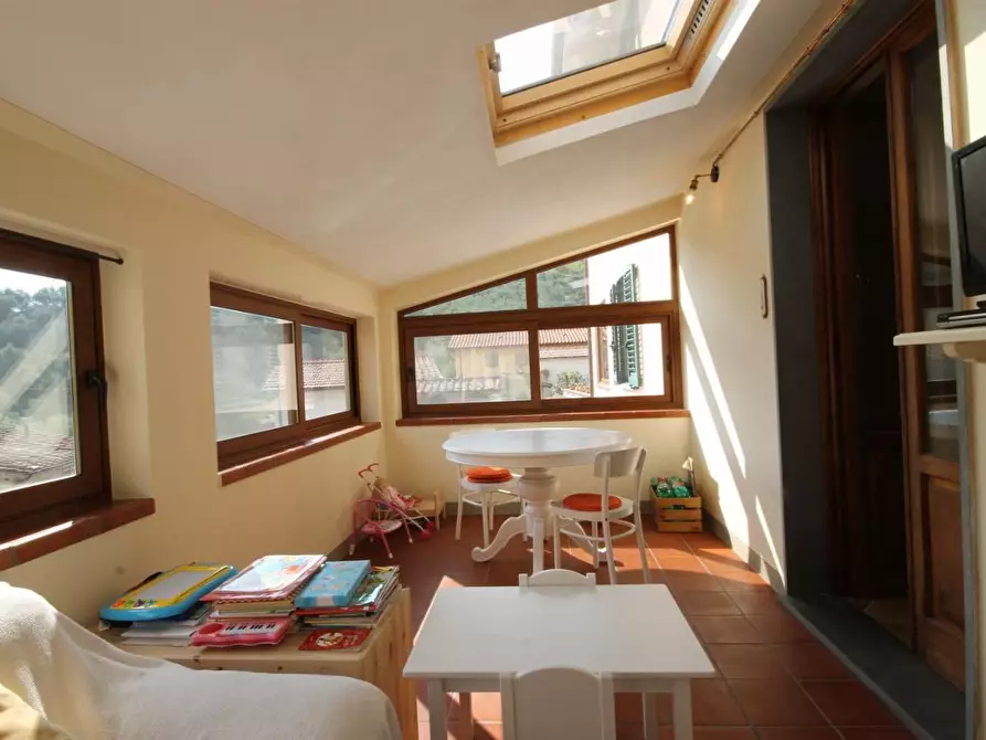 Immagine 12 di Villa in vendita  a Lucca