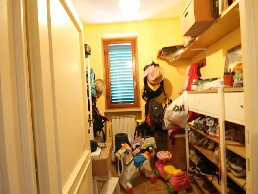 Immagine 13 di Villa in vendita  a Lucca