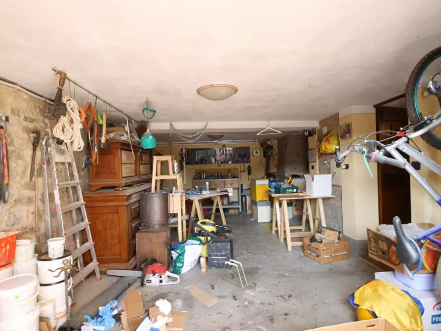 Immagine 24 di Villa in vendita  a Lucca