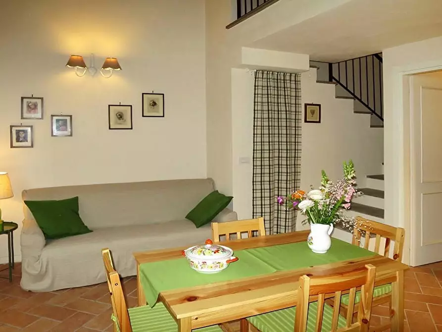 Immagine 2 di Appartamento in vendita  a Gambassi Terme