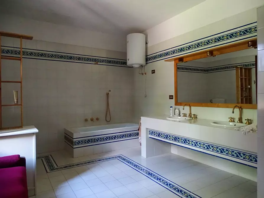 Immagine 24 di Casa colonica in vendita  a San Miniato