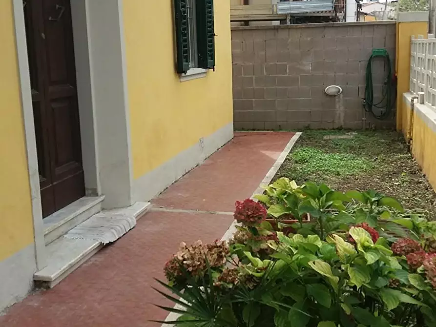 Immagine 6 di Appartamento in affitto  a Pisa