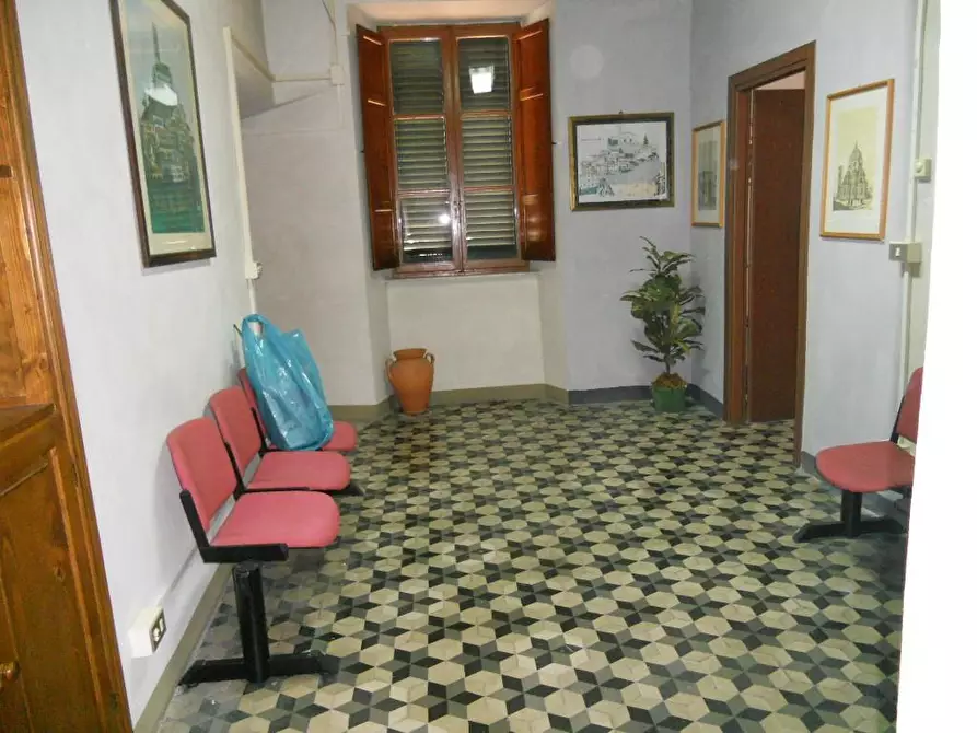 Immagine 9 di Appartamento in vendita  a Barga