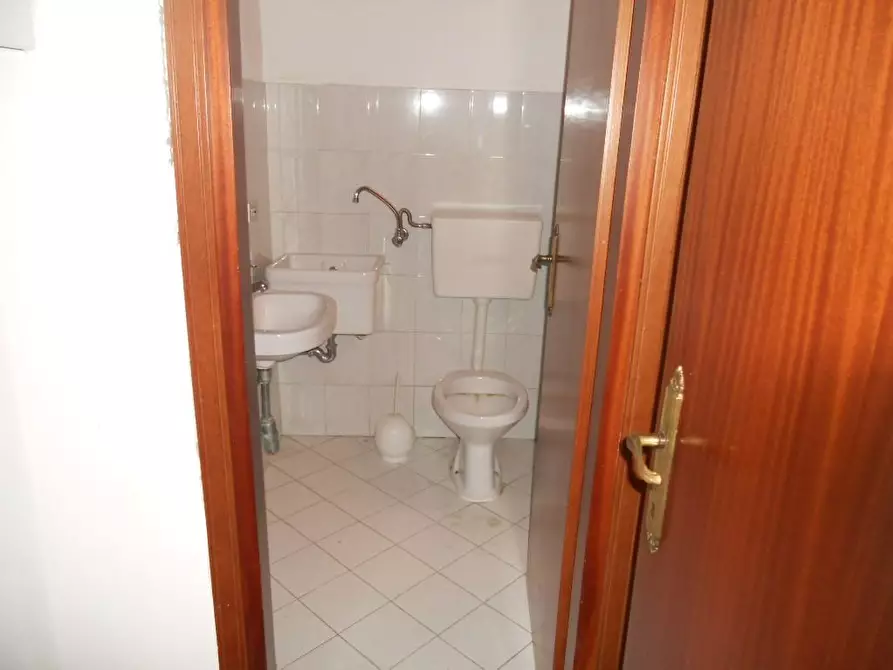 Immagine 12 di Appartamento in vendita  a Barga