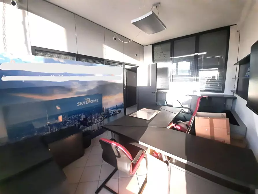 Immagine 8 di Ufficio in vendita  a Capannori