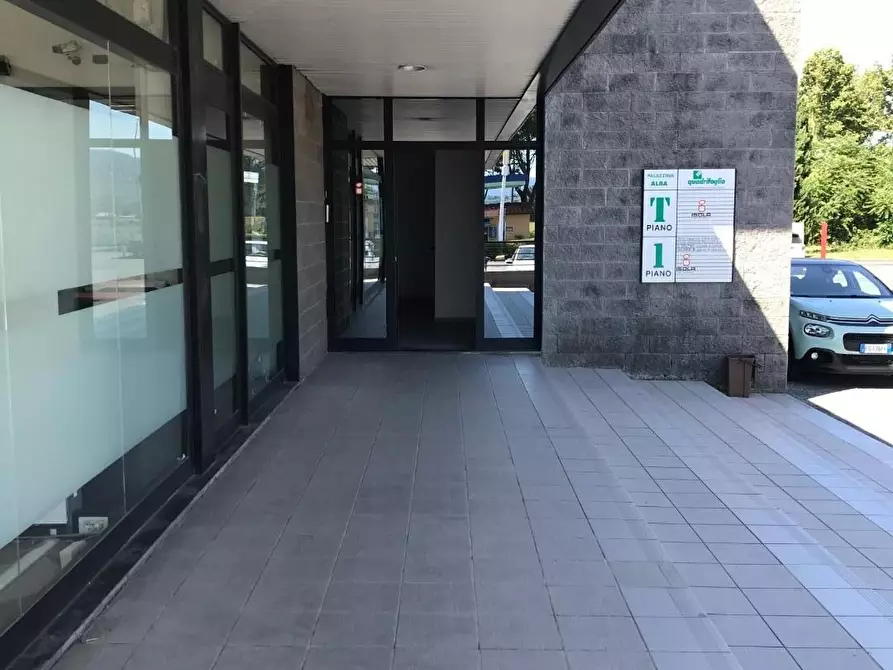Immagine 3 di Ufficio in vendita  a Capannori