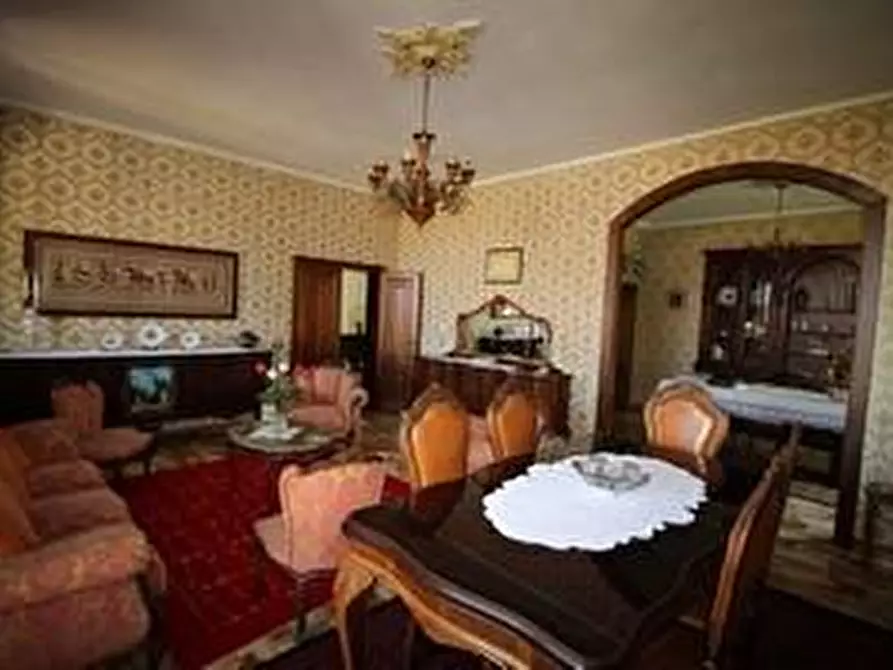 Immagine 6 di Villa in vendita  a Murlo