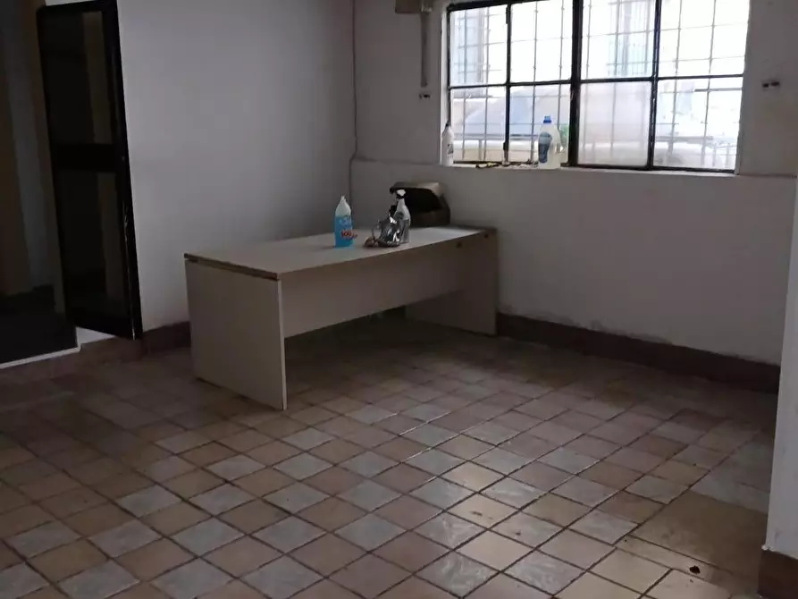 Immagine 4 di Laboratorio in affitto  a Santa Croce Sull'arno