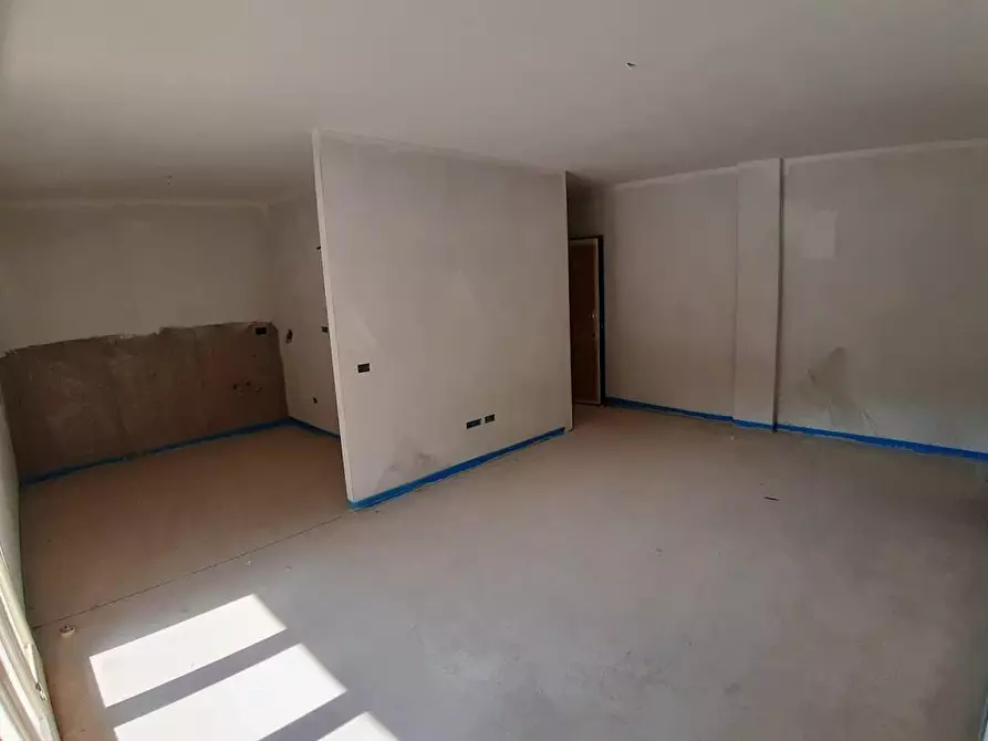 Immagine 2 di Appartamento in vendita  a San Giuliano Terme